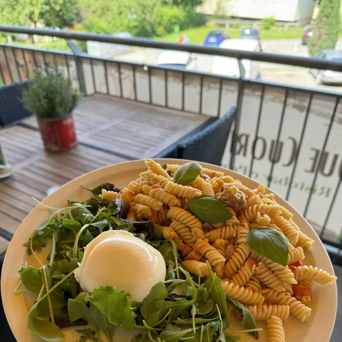 Insalata Di Pasta Con Mozzarella