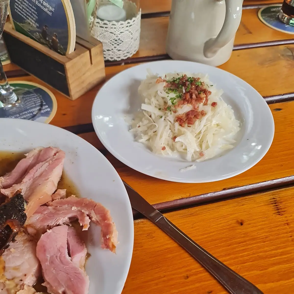 Spanferkel Mit Knödel