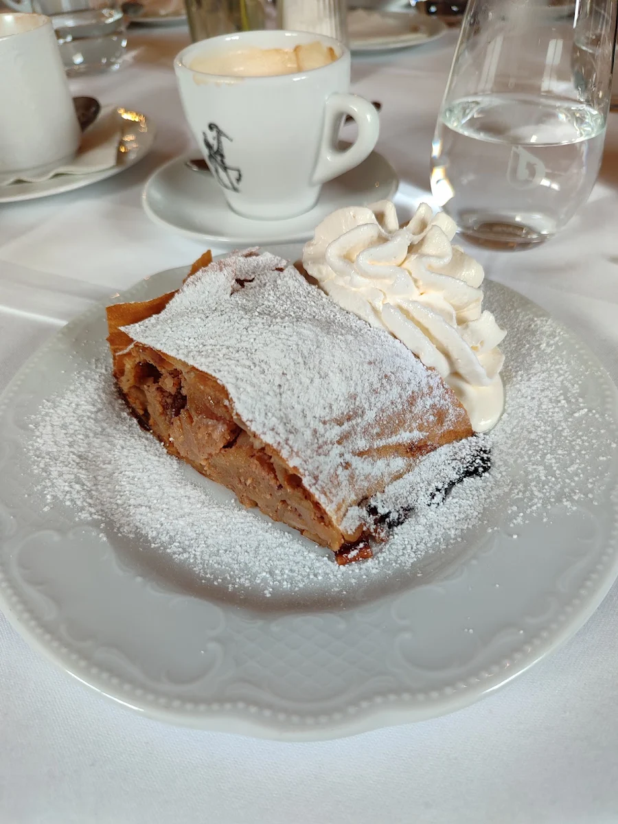 Apfelstrudel