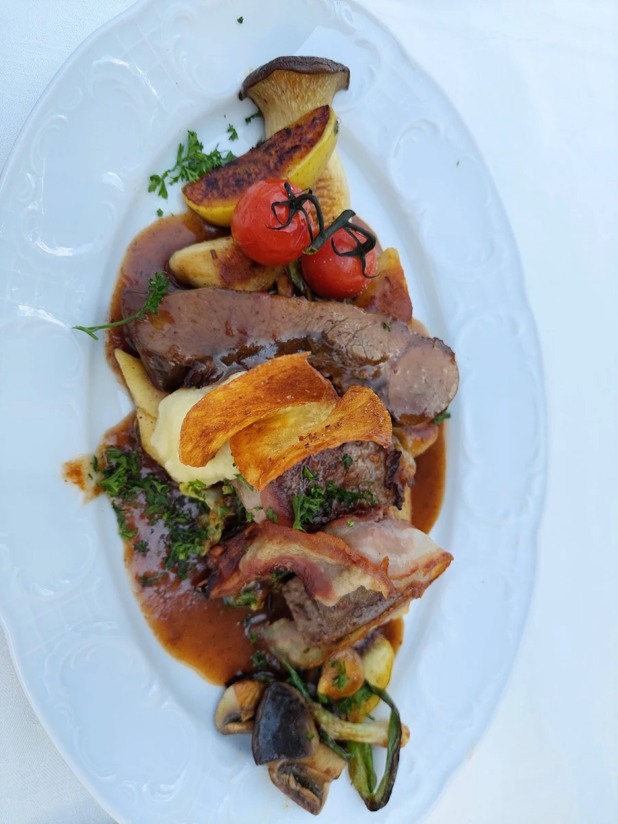 Zweierlei Vom Hirsch