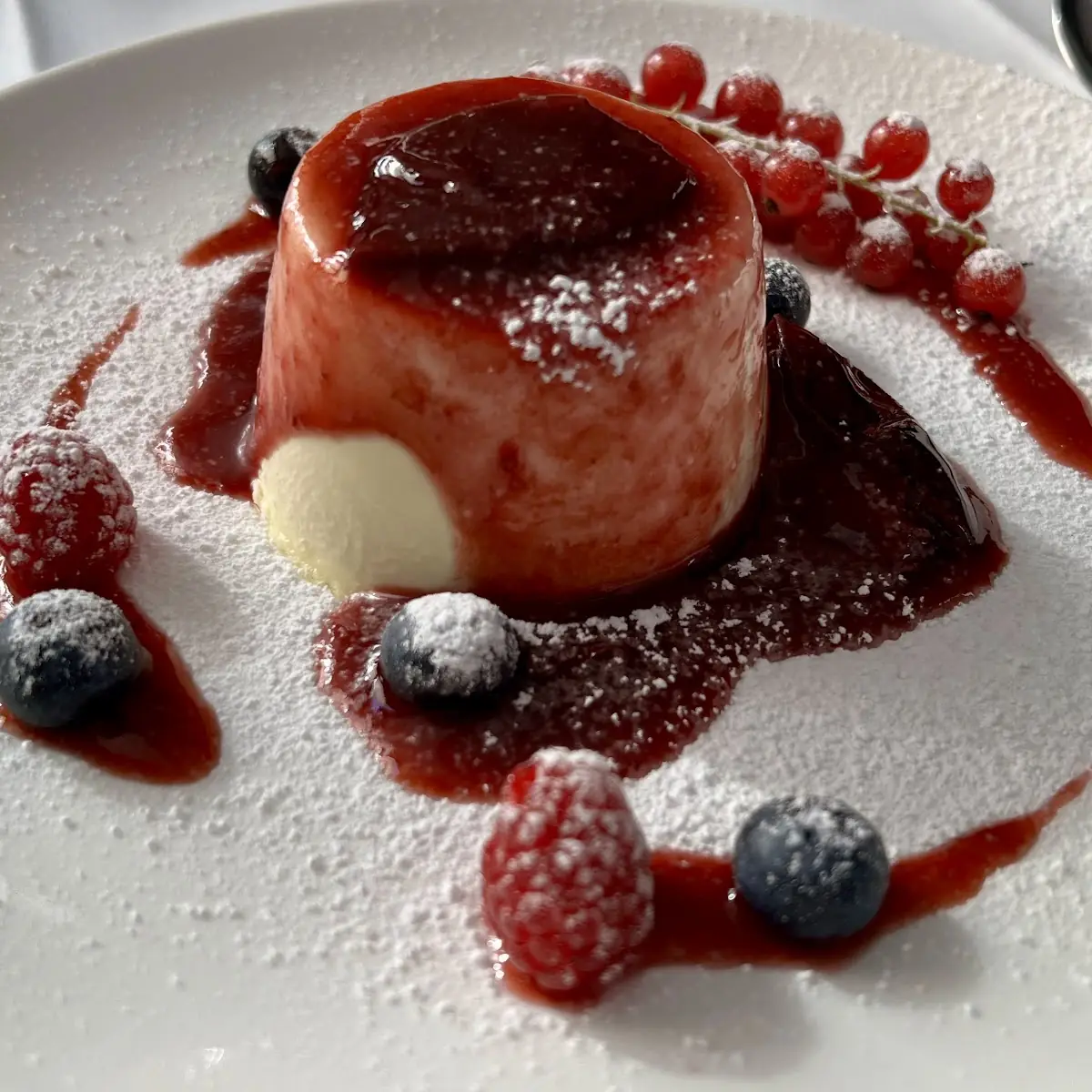 Panna Cotta Mit Pflaumen