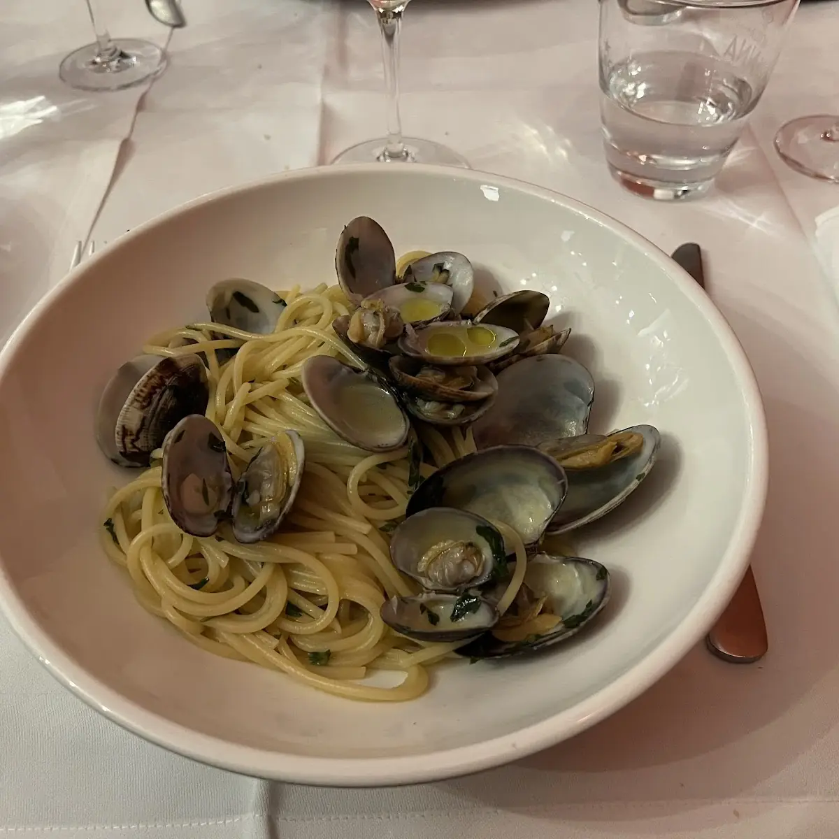 Spaghetti Alle Vongole Con Aglio E Prezzemolo