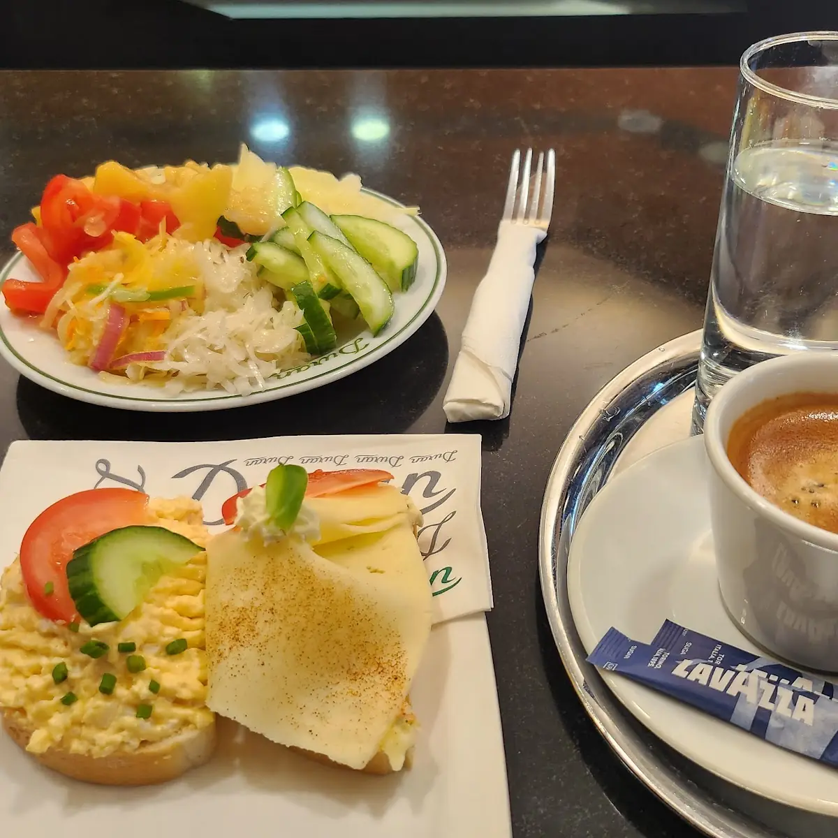 Open Sandwich & Mix Salad