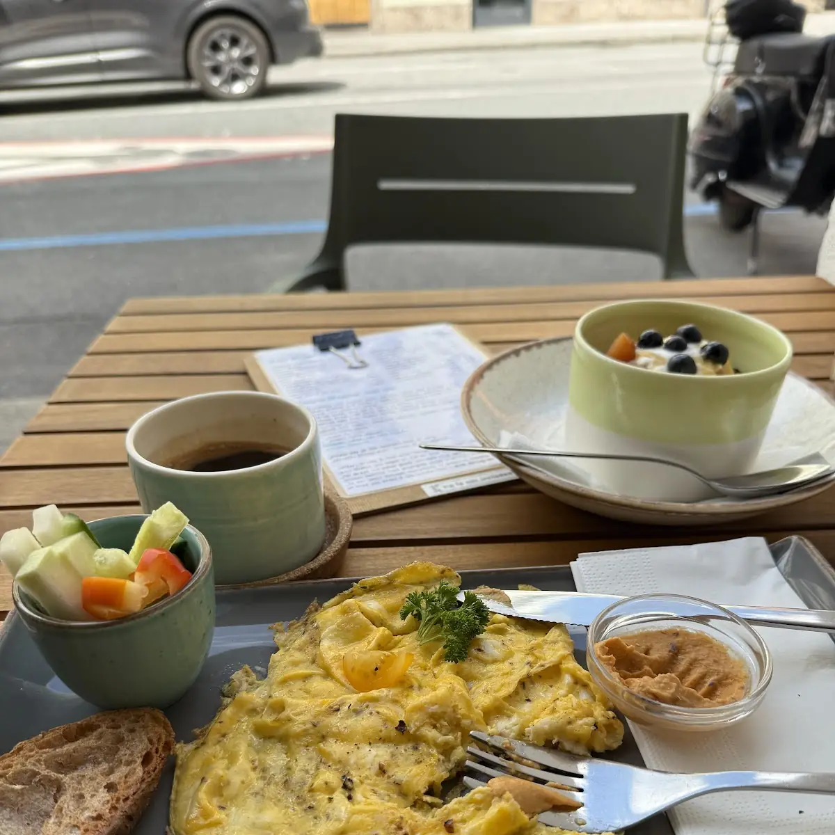 Scrambled Eggs with Hummus and Butter