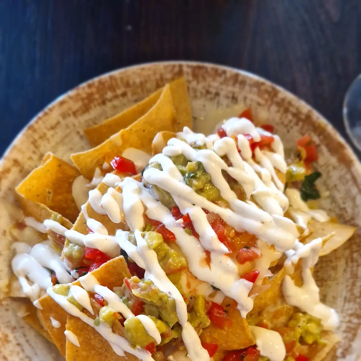 Nachos Con Frijoles Refritos Queso Fundido