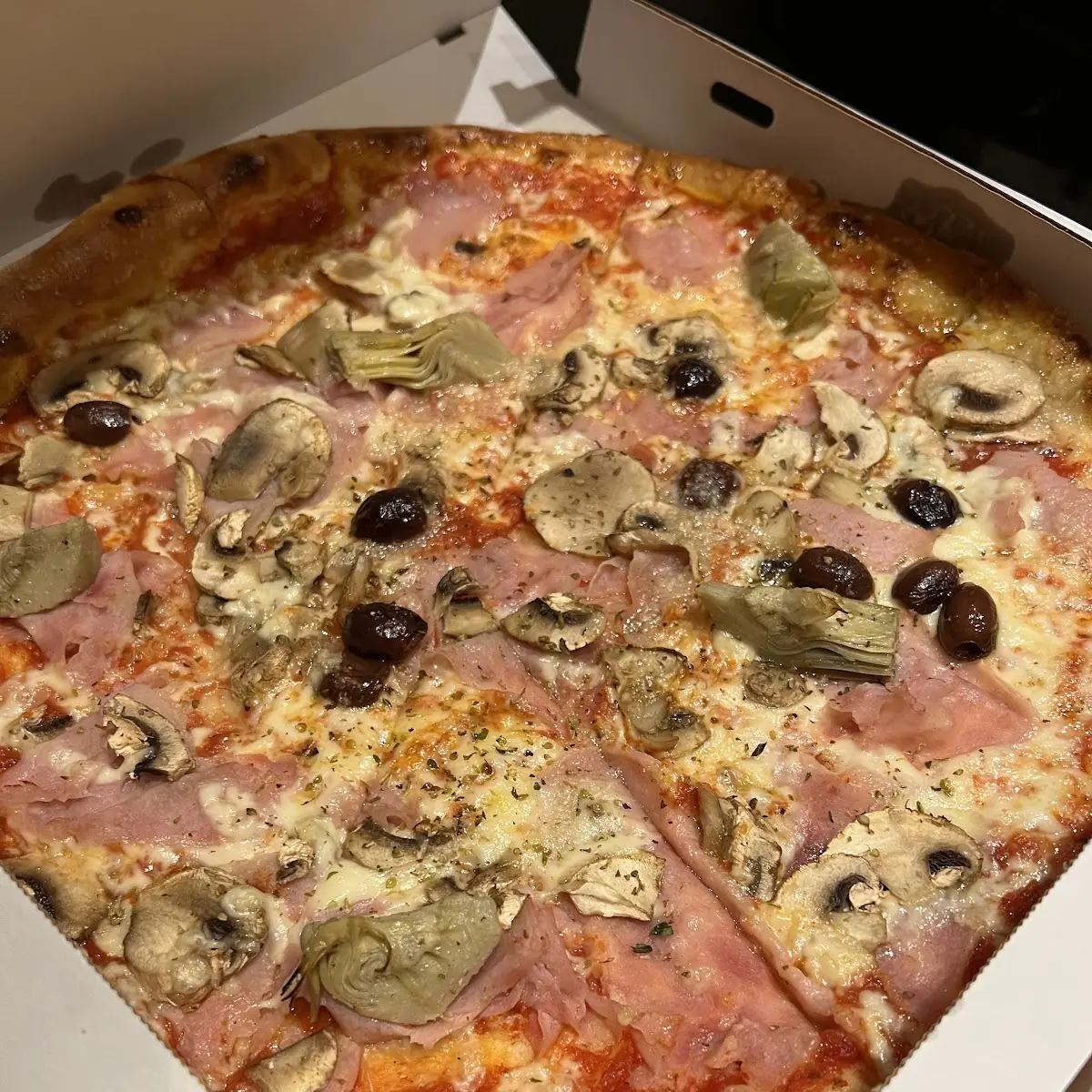 Capricciosa Pizza