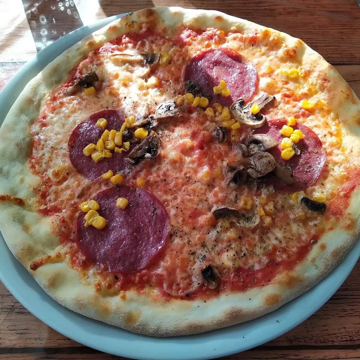 Pizza Montanara Mit Pilze Und Artischocken