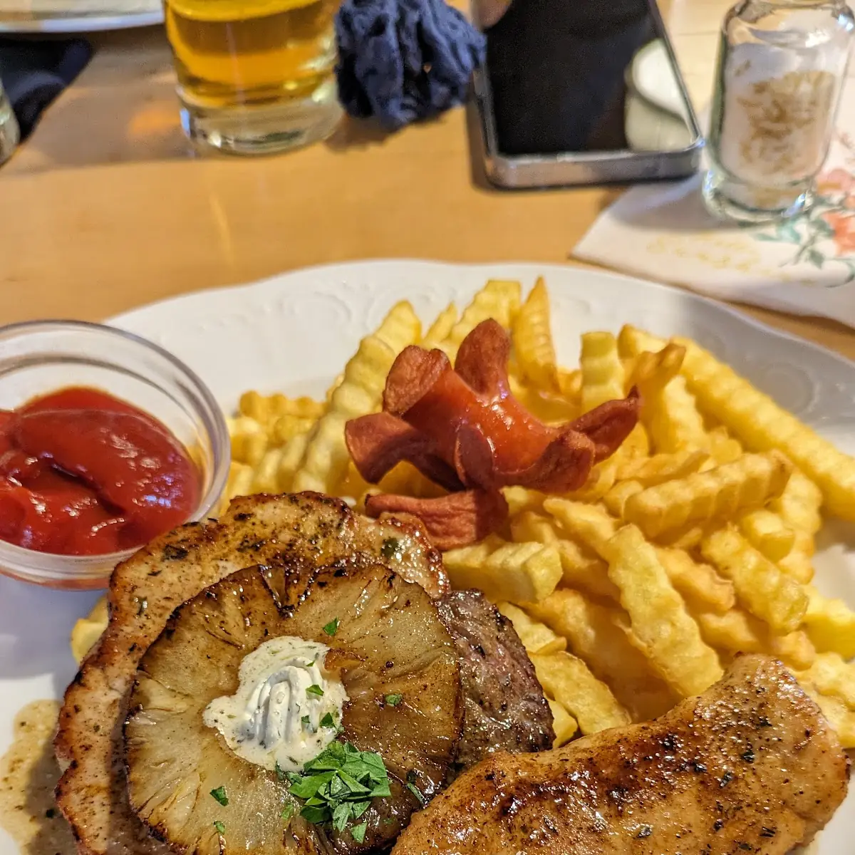 Hendl Mit Pommes