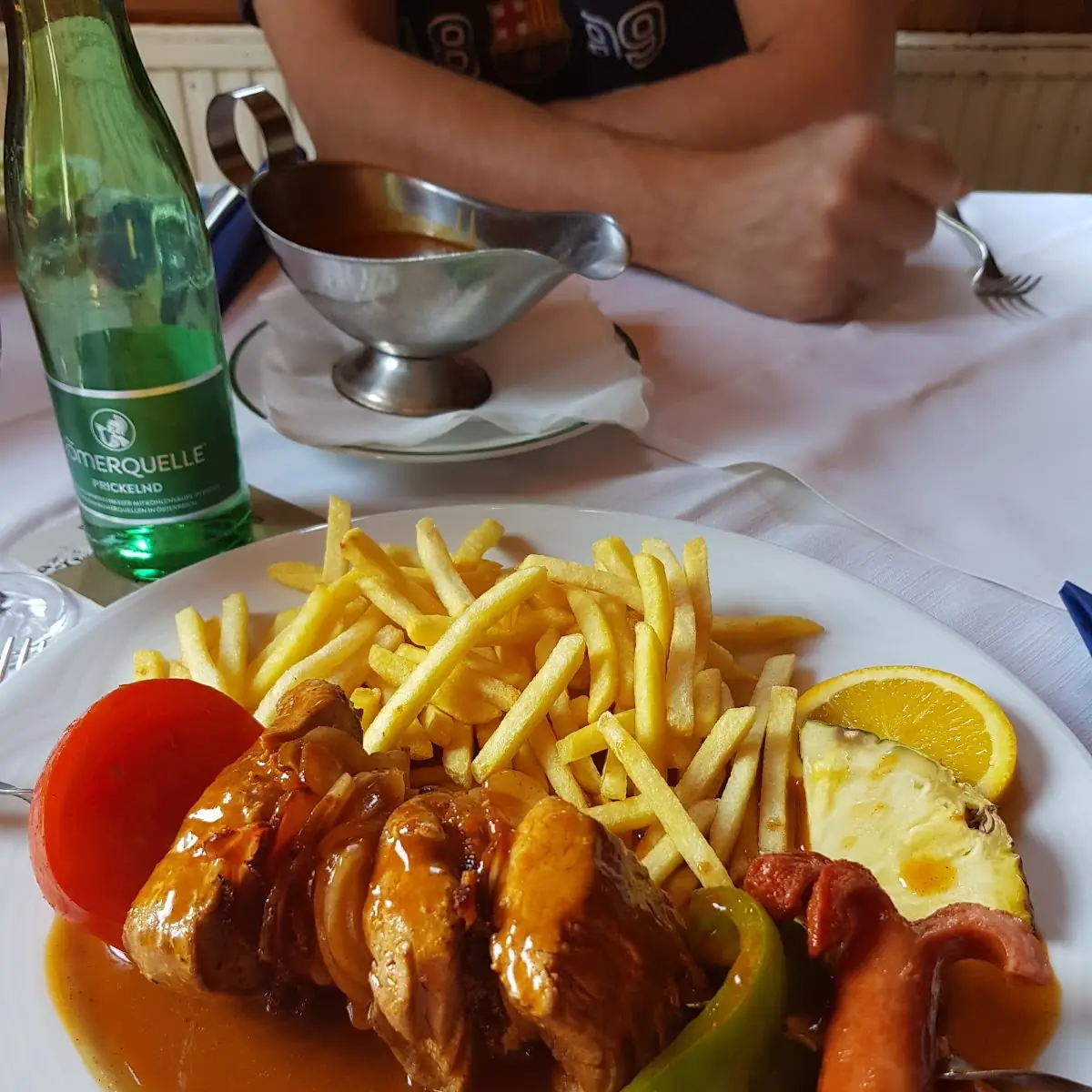 Spieß Mit Paprikasoße