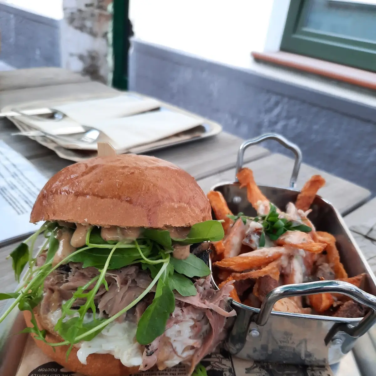 Pulled Pork Burger