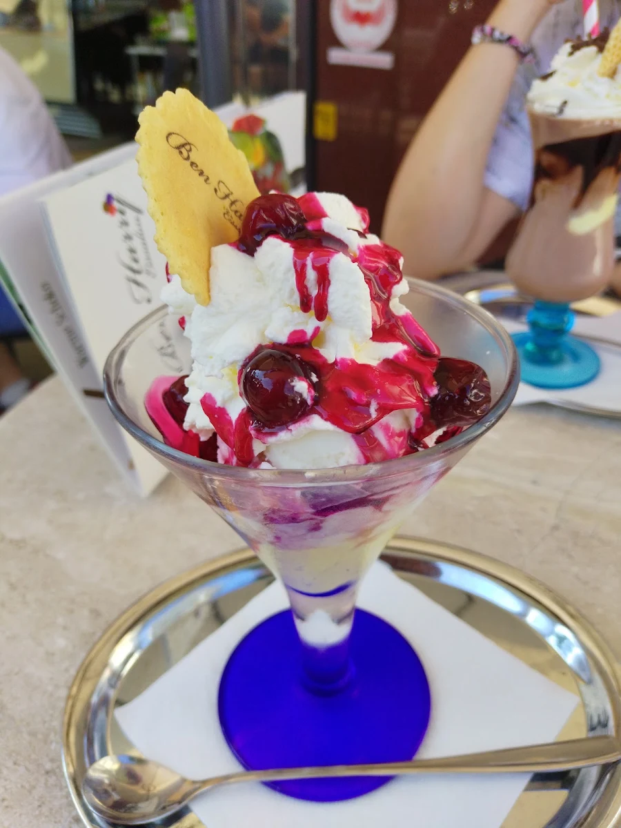 Amaretto Becher