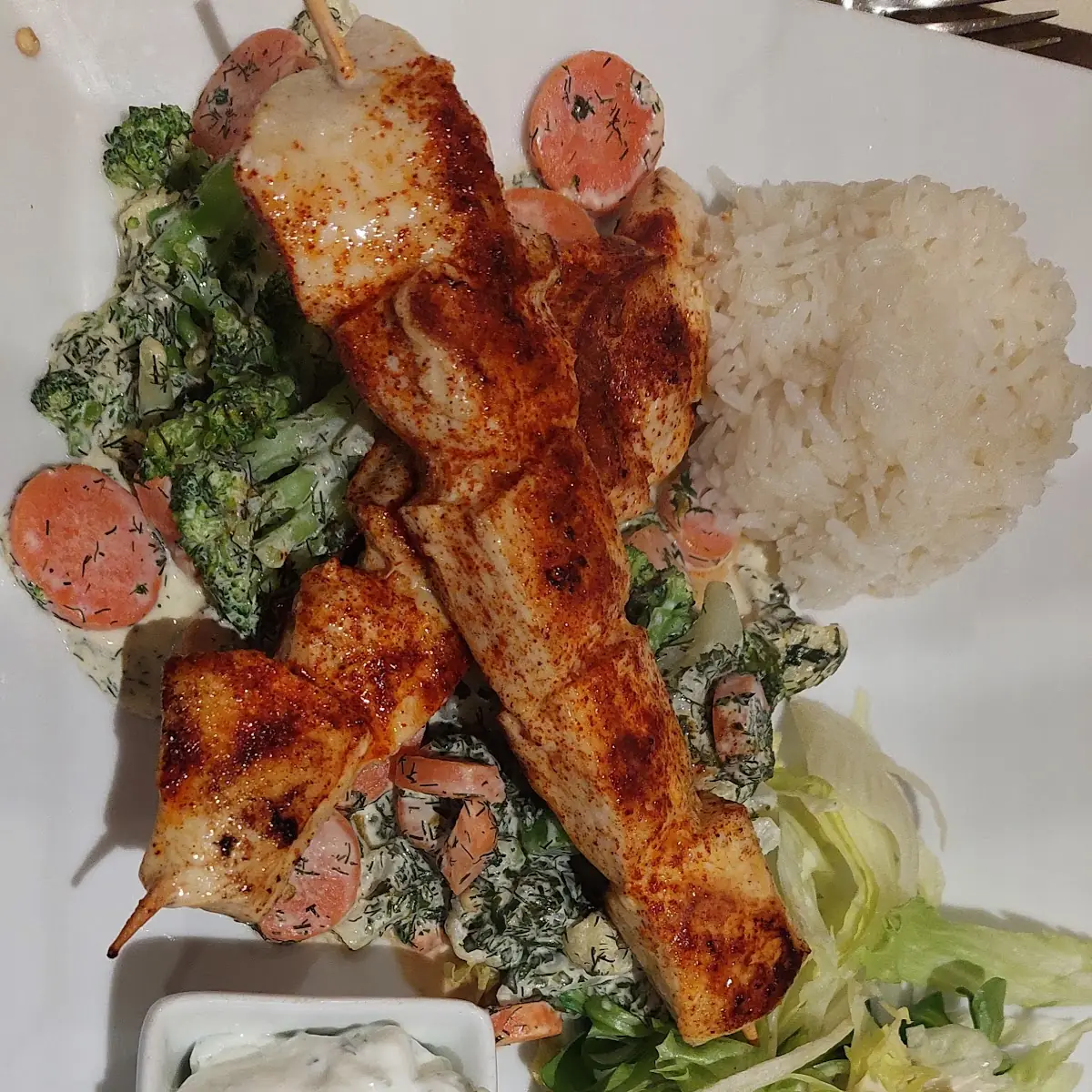 Hähnchenspieß Mit Chremegemüse