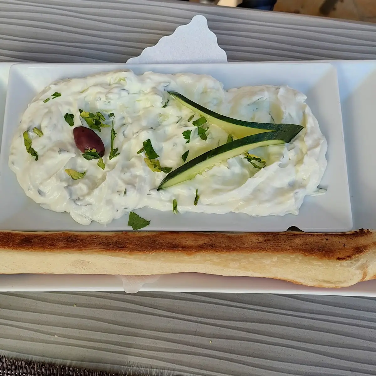 Zaziki Ond Knoblauchbrot