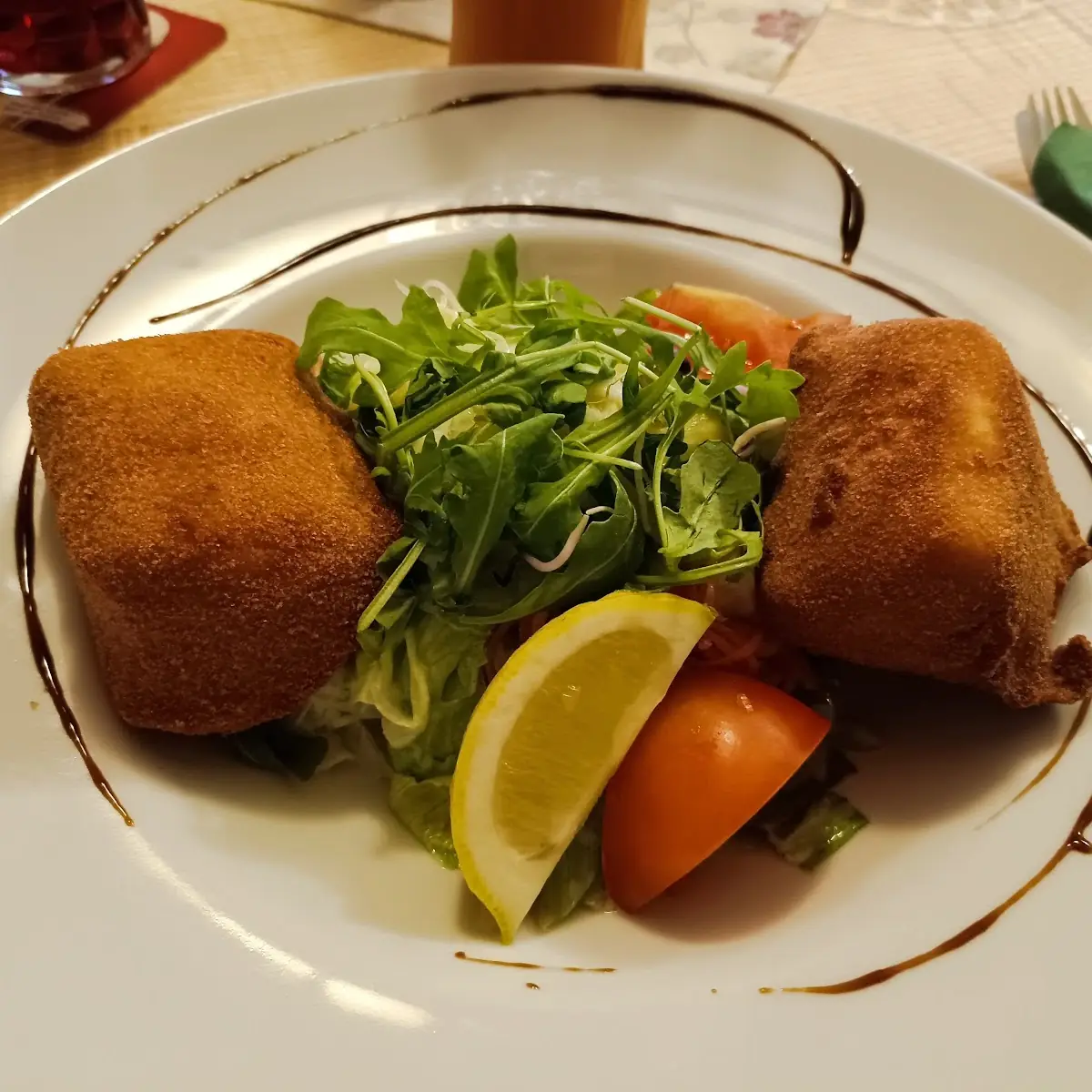 Knusprig Gebackener Schafkäse