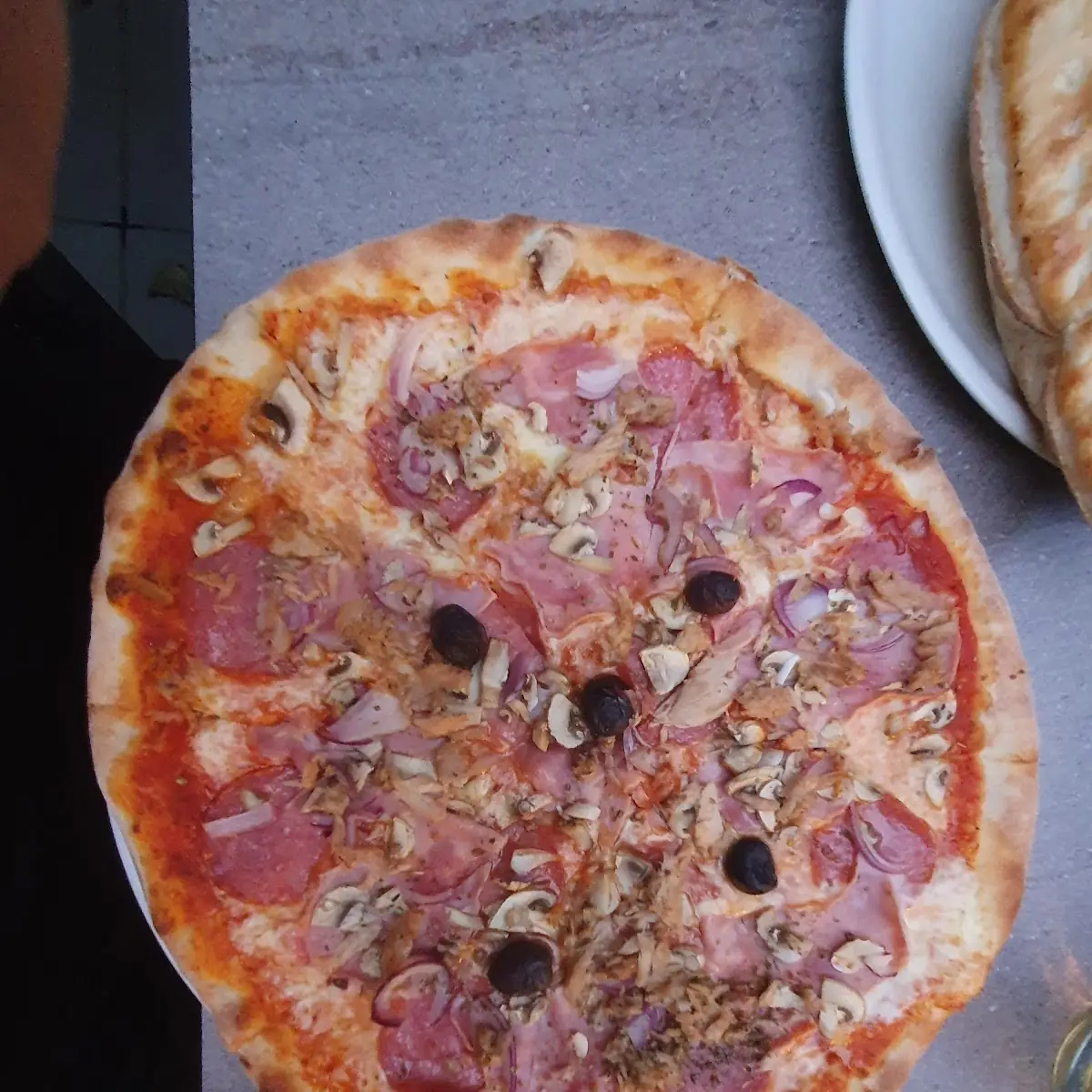 Namen Der Pizza Weiß Ich Nicht Mehr Jedoch War Sie Köstlichst