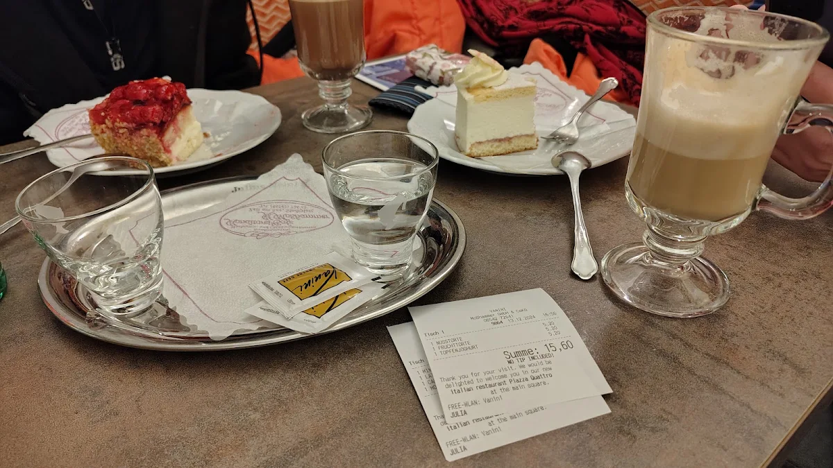 Cheesecake Ovocný Řez Café Latte