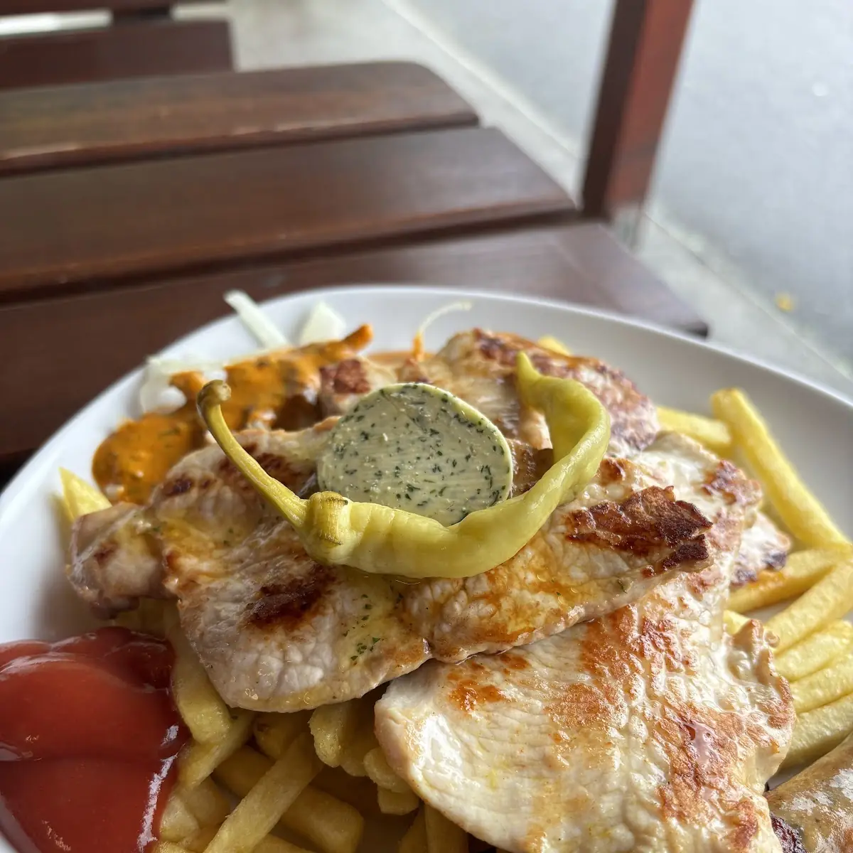 Gillteller Mit Pommes Frites Spezial