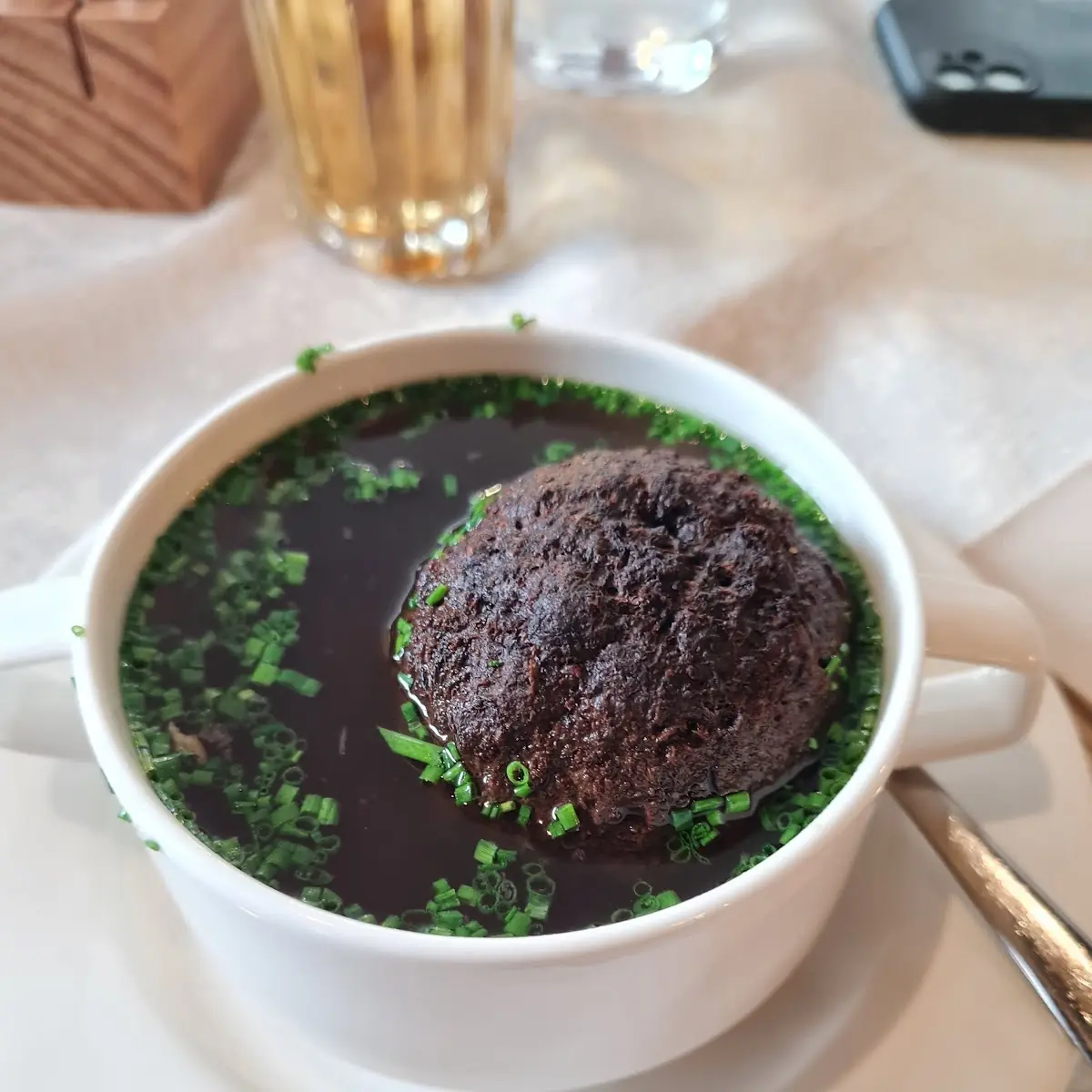 Leberknödelsuppe