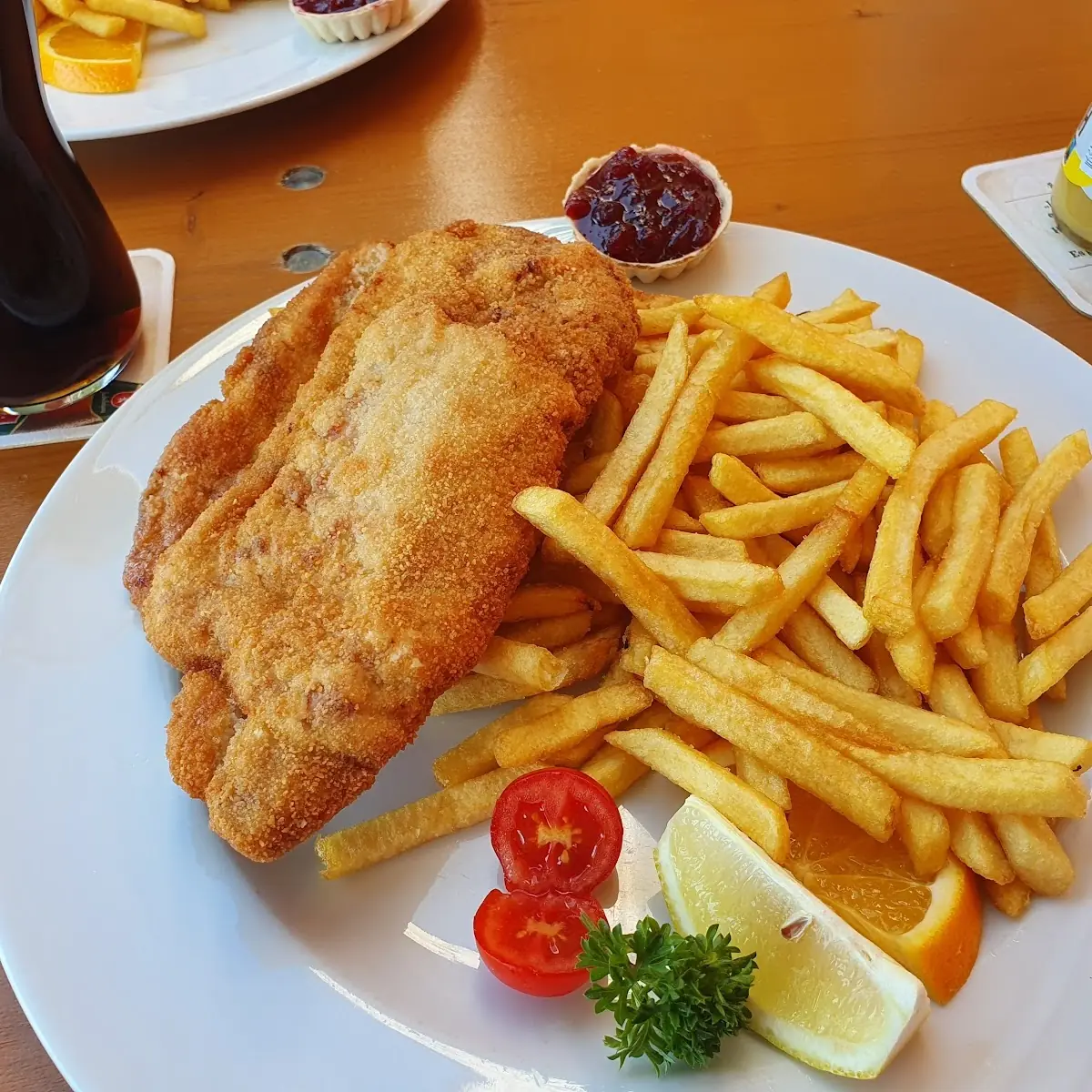 Cordon Bleu Mit Pommes Frites