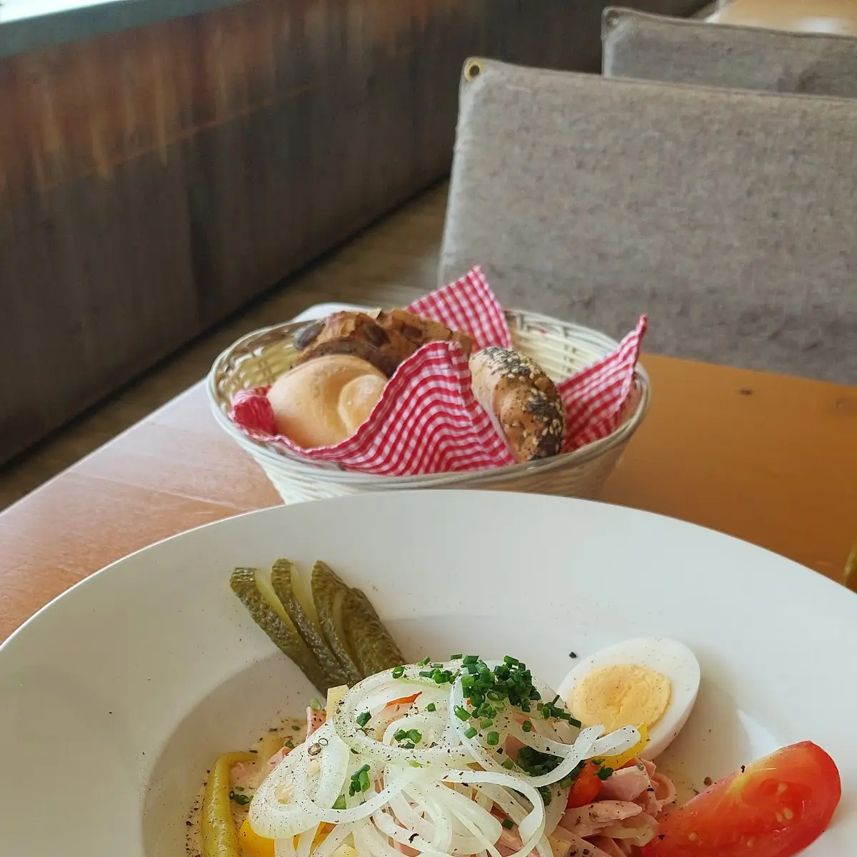 Wurstkäse Salat