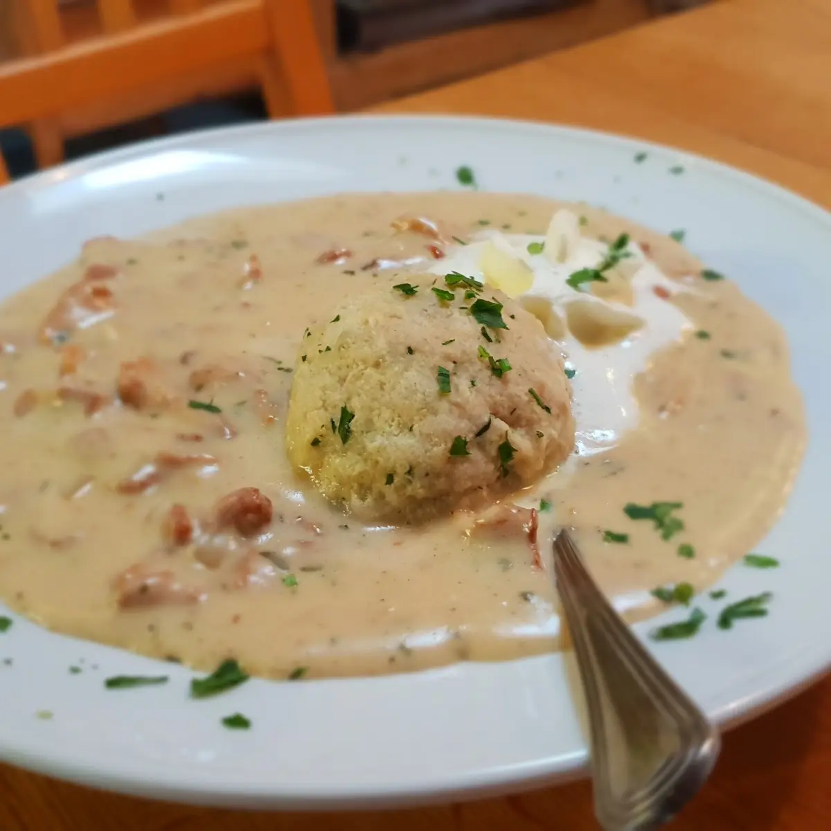 Schwammerlsouce Mit Semmelknödel