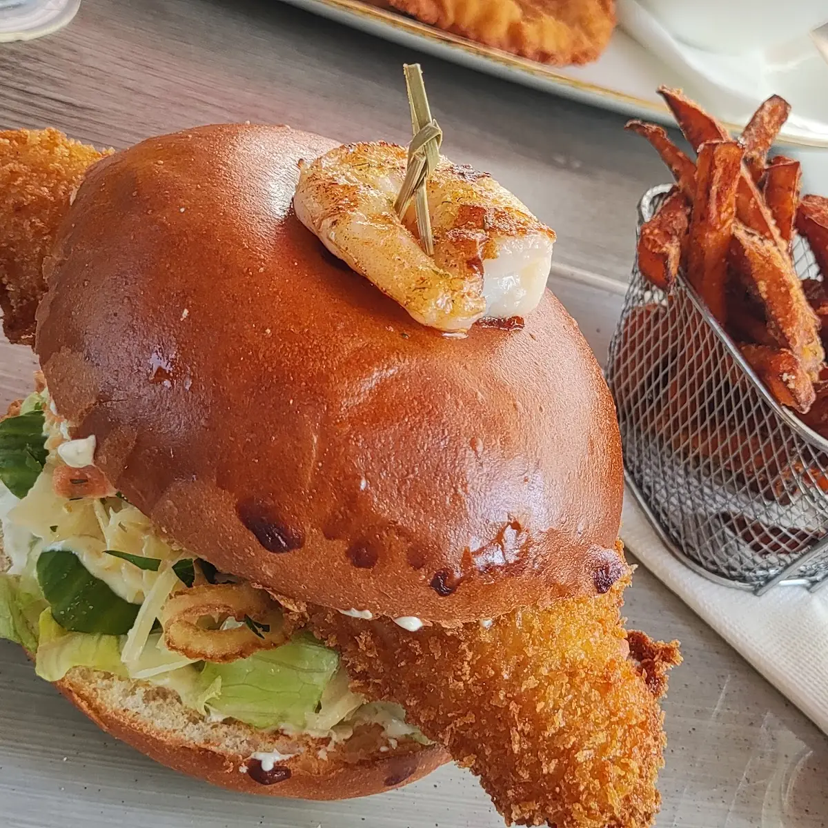See22 Fischburger