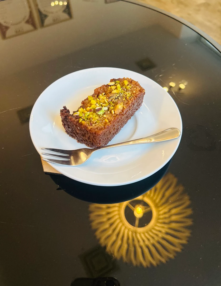 Pistachio Safran Cake