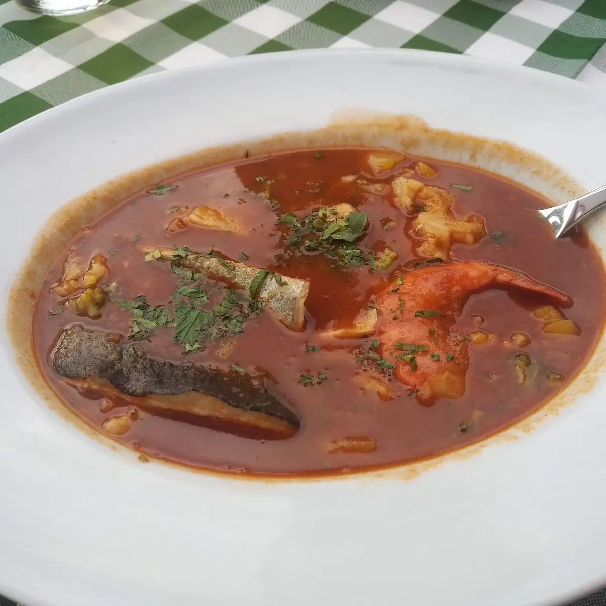 Große Fischsuppe