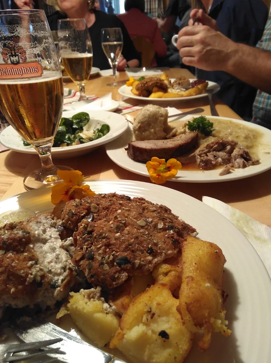 Hahnhofschnitzerl