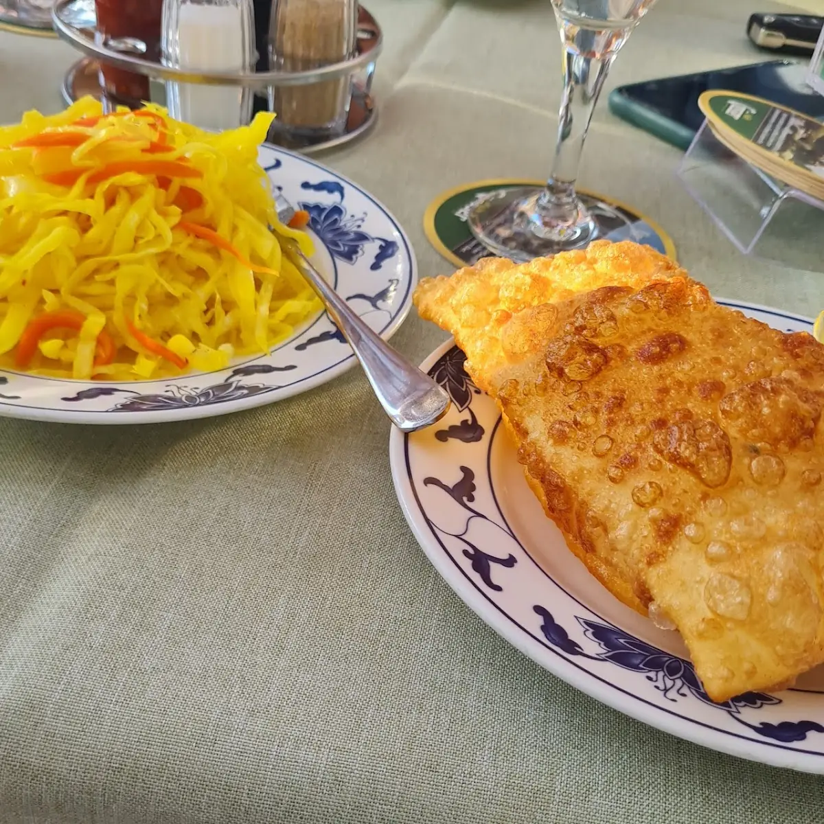 Frühlingsrolle & Pikanter Salat