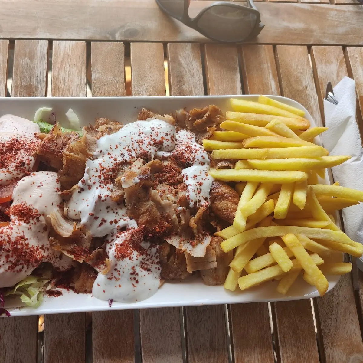 Kebap Teller Mit Pommes
