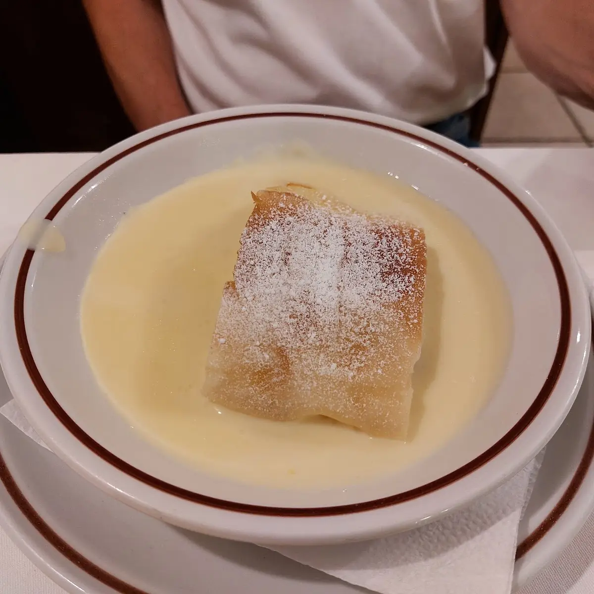 Topfenstrudel Mit Vanillesauce