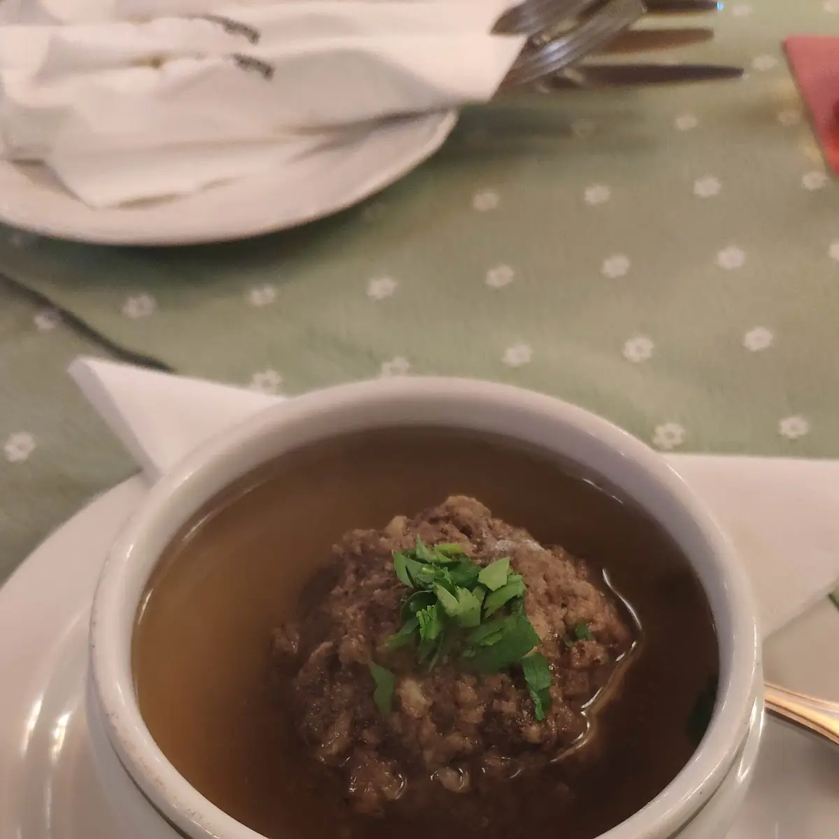 Leberknödelsuppe