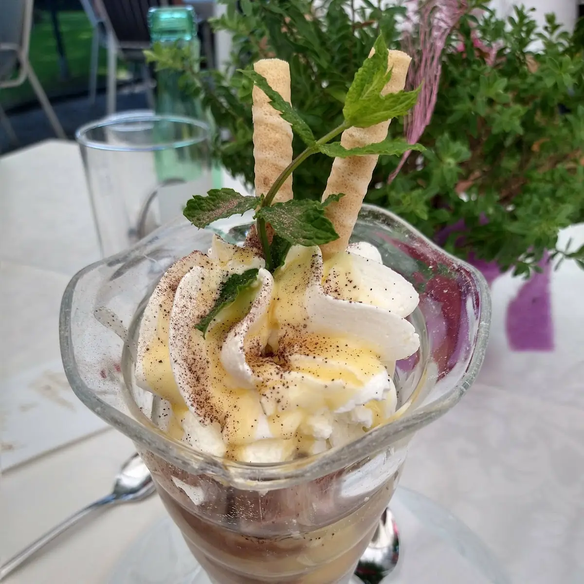 Eisbecher Mit Eierlikör