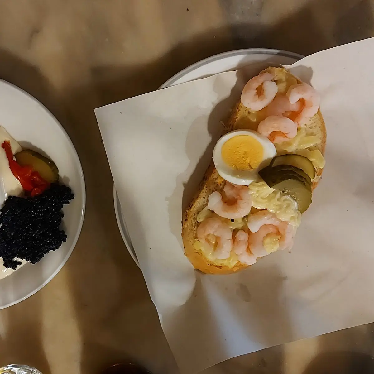 Mayonnaise Ei Und Shrimps Sandwich