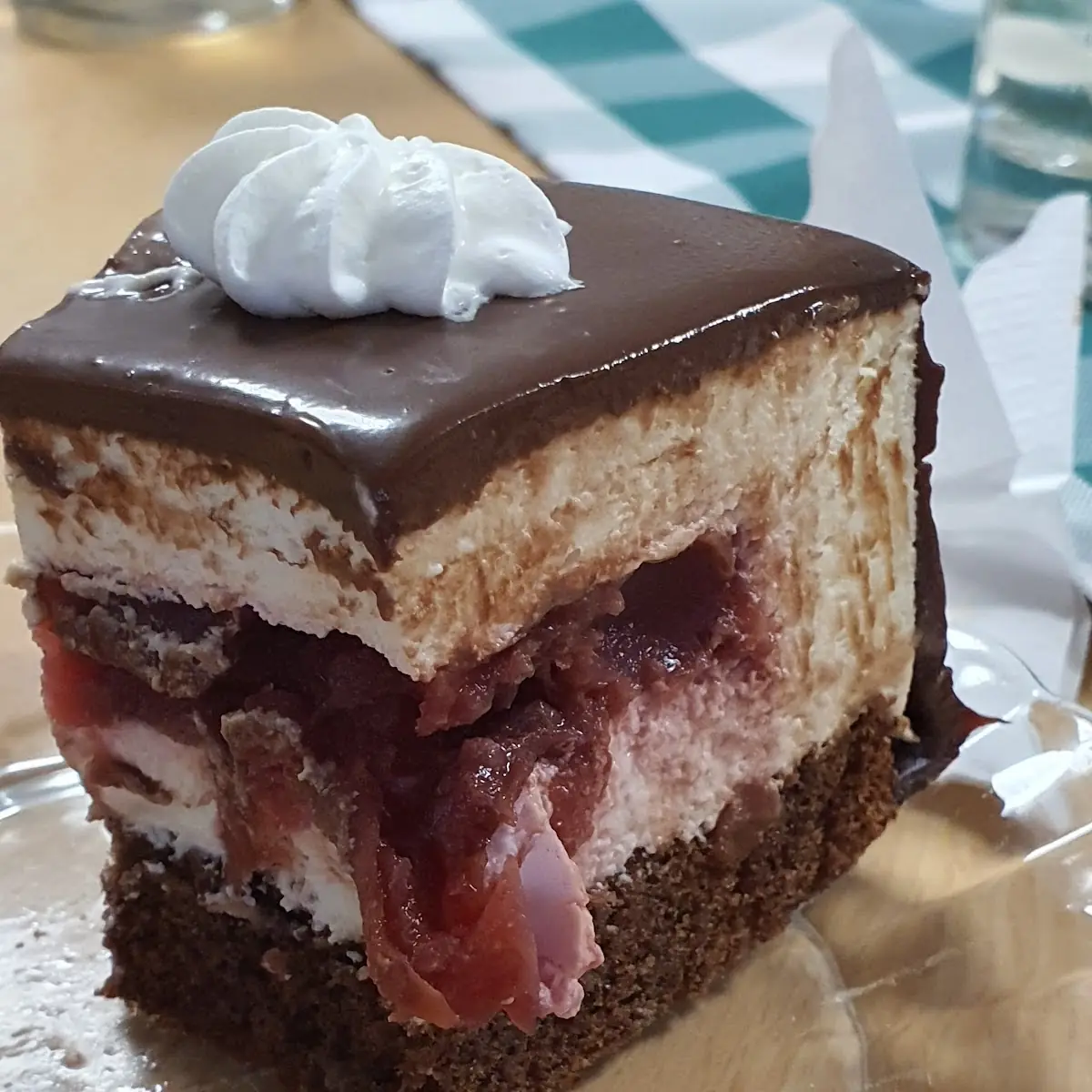 Moderne Schwarzwälder Kirschtorte