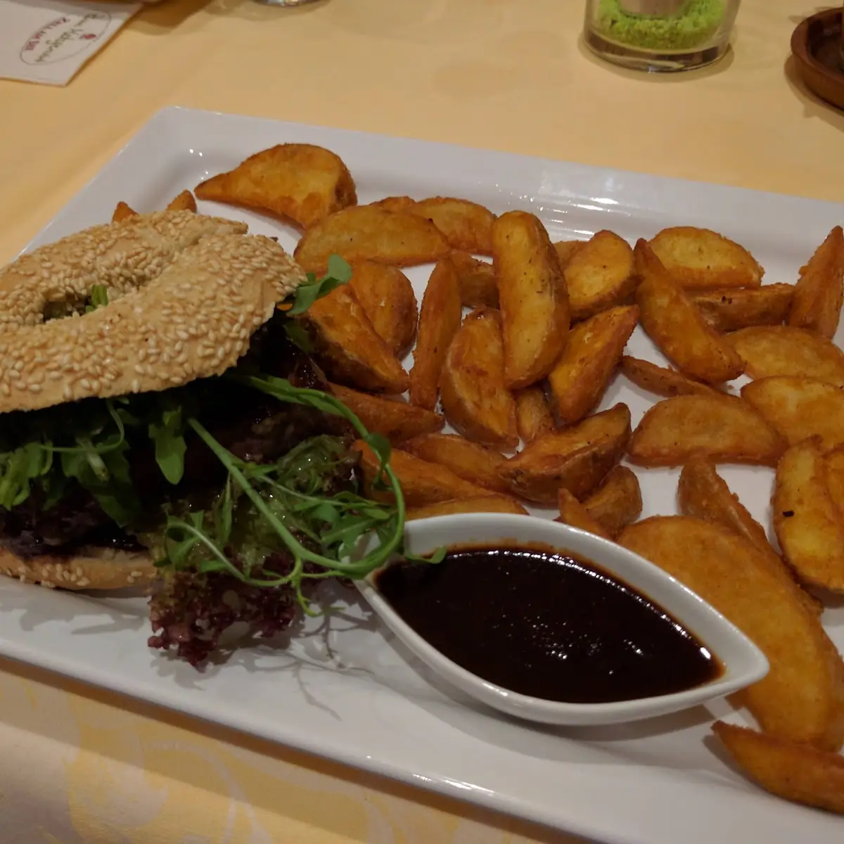 Home Burger with Potato Wedges