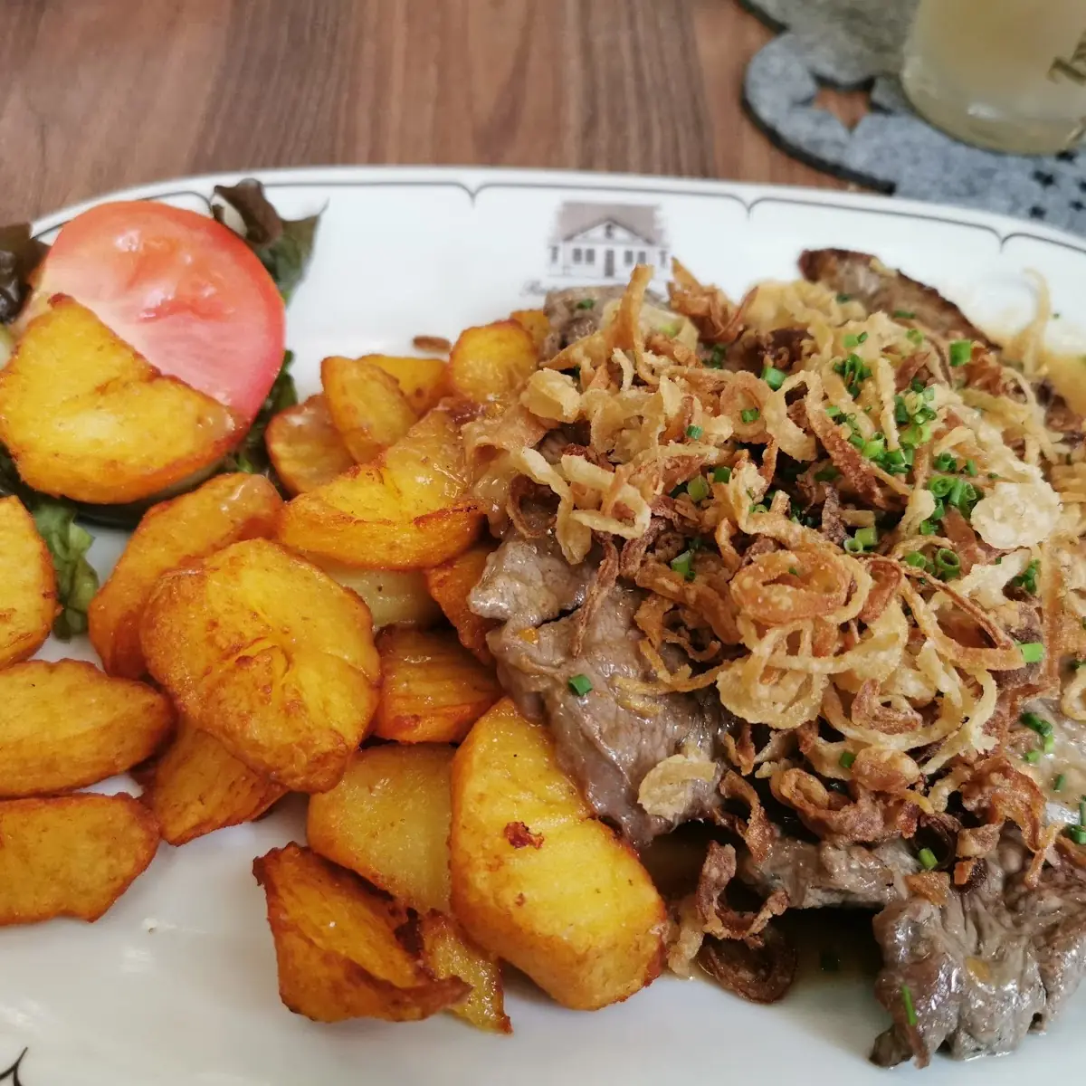 Zwiebelrostbraten Mit Bratkartoffeln