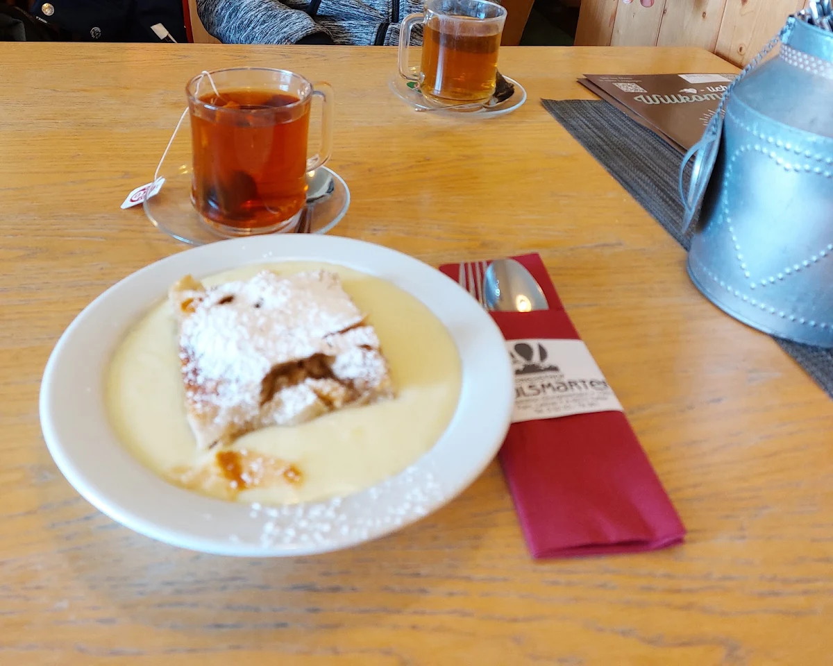 Apfelstrudel Mit Vanillesauce