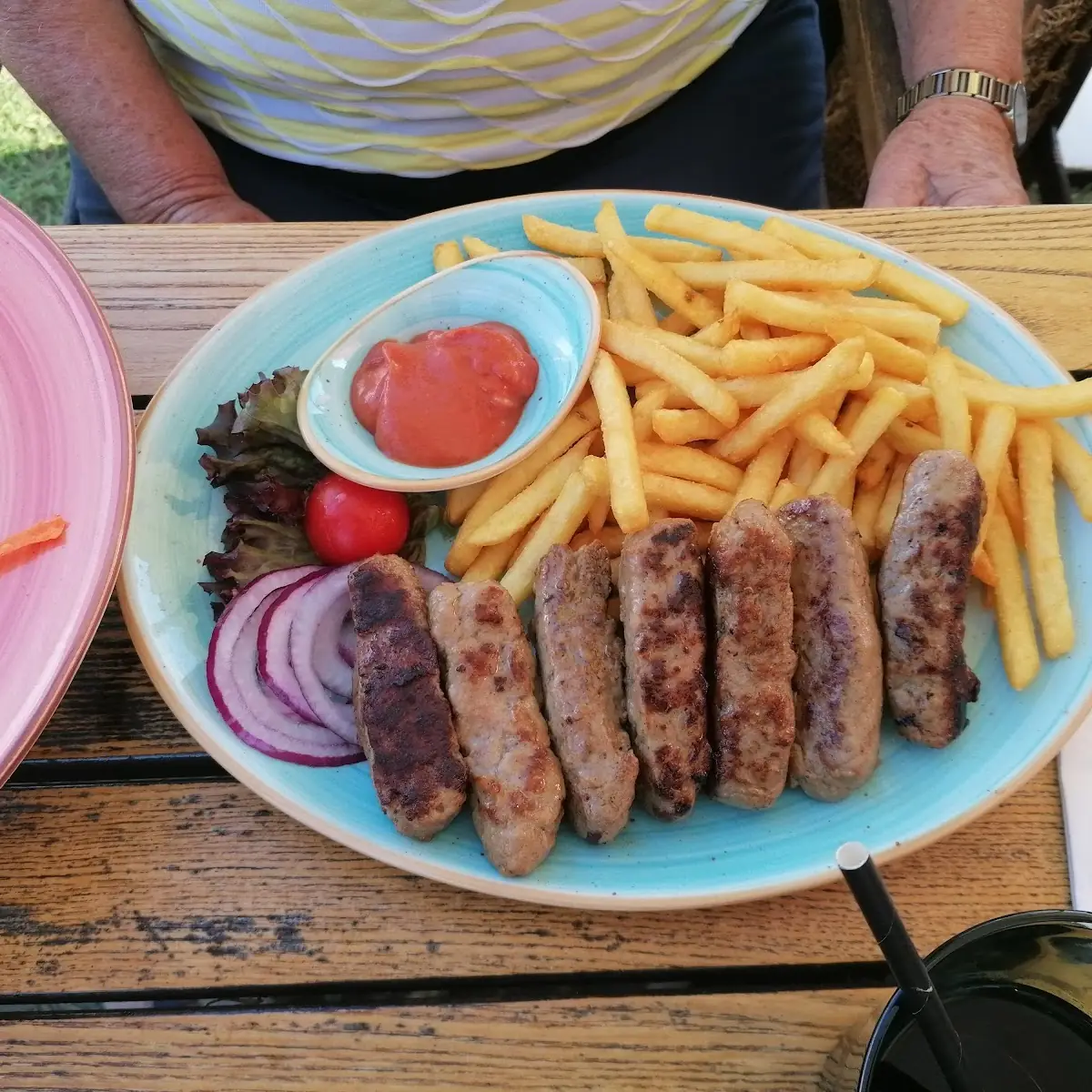Cevapcici Mit Pommes