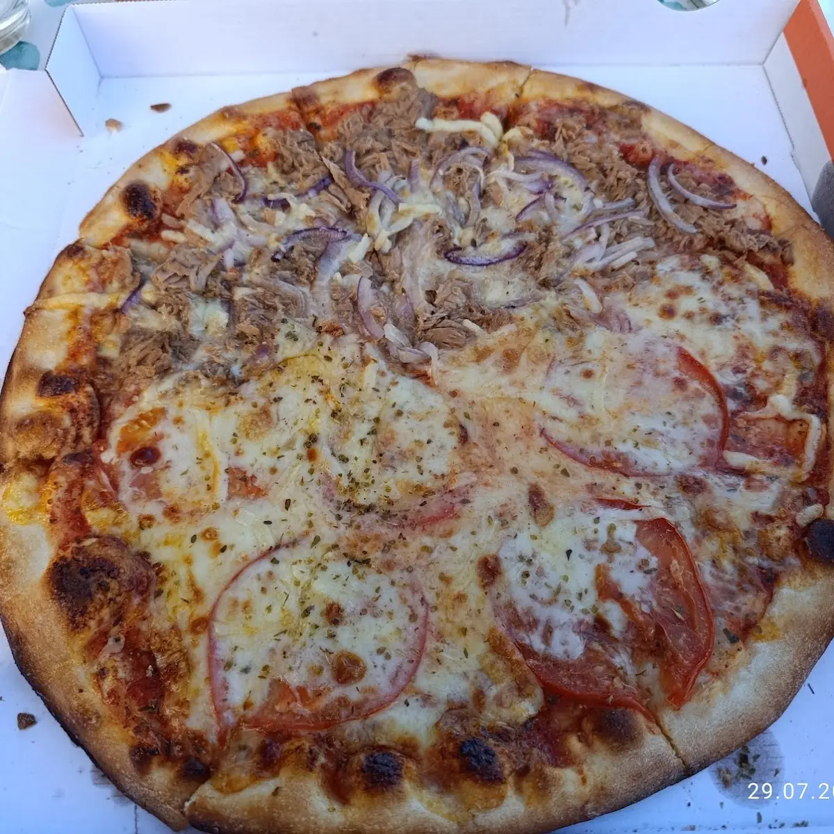 Mezzo Mezzo Tonno Mozzarella
