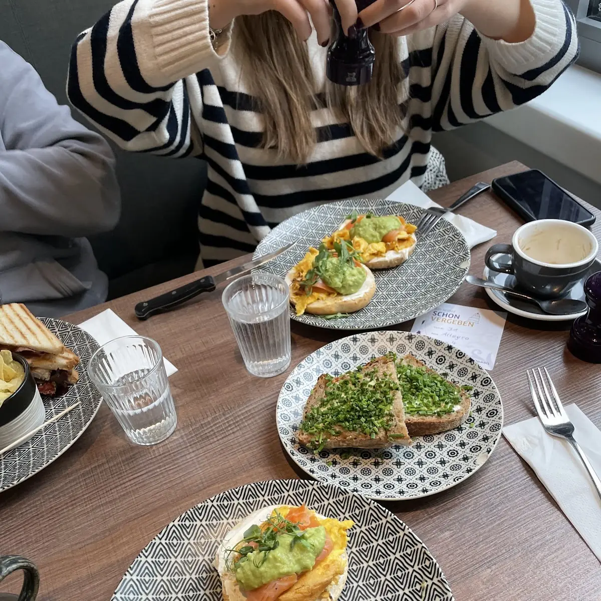Breakfast Bagel Salmón
