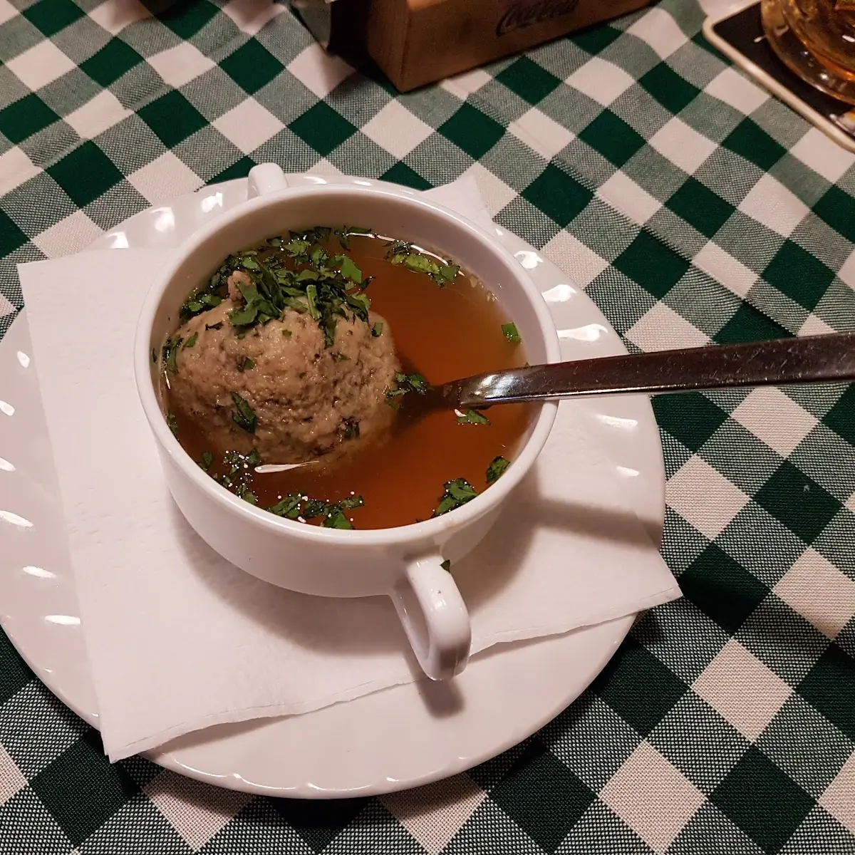 Leberknödelsuppe