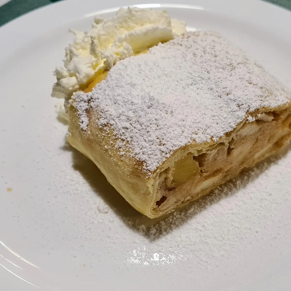 Topfenstrudel