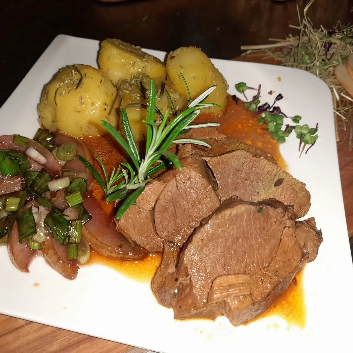 Geschmortes Schulterscherzl