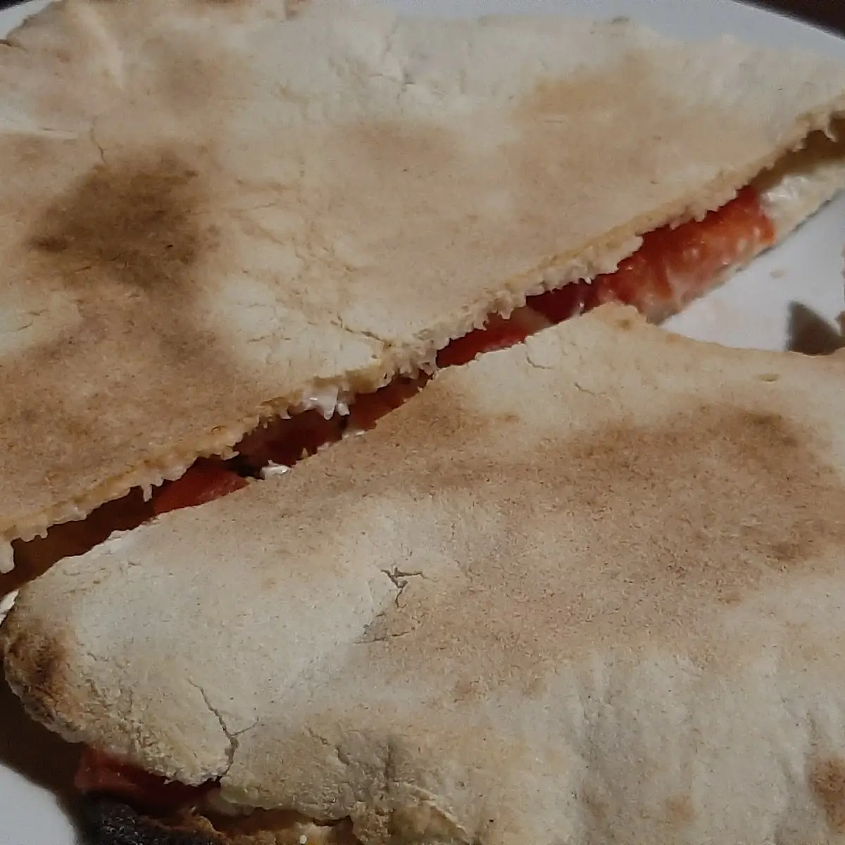Flade Groß Mit Knoblauchtopfen Und Paradeiser
