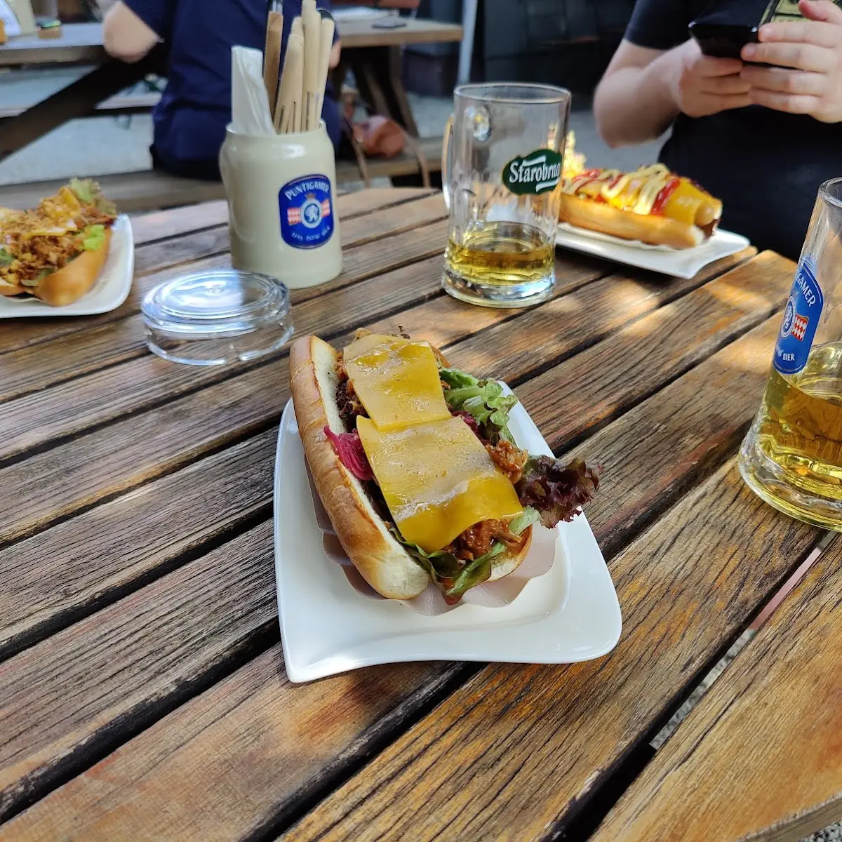 Pulled Pork Hot Dog