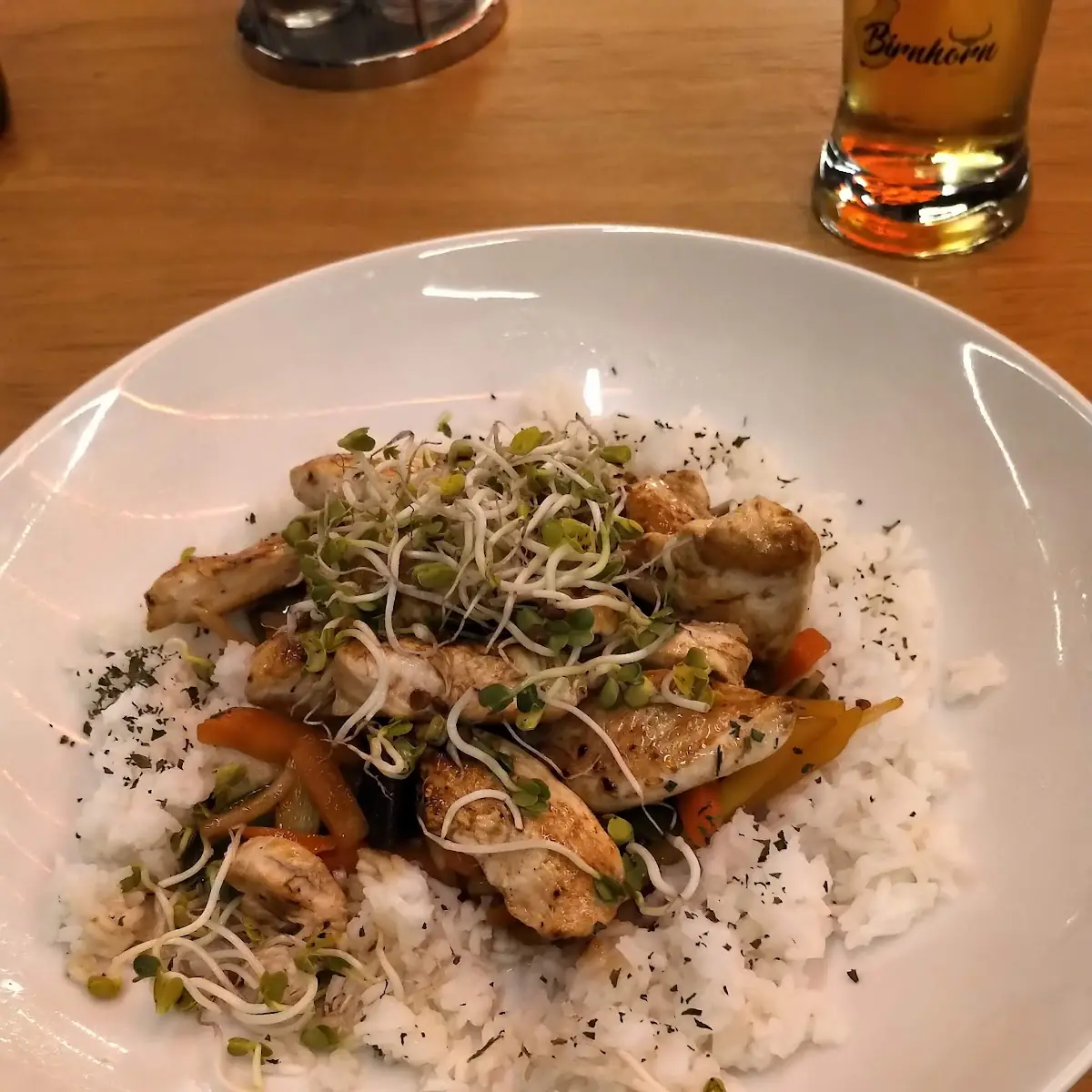 Wokgemüse Mit Reis Hühnerbruststreifen