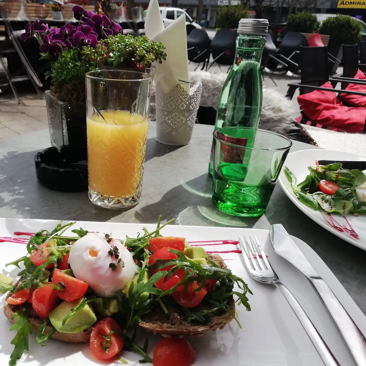 Avocado Brot Mit Pochiertem Ei