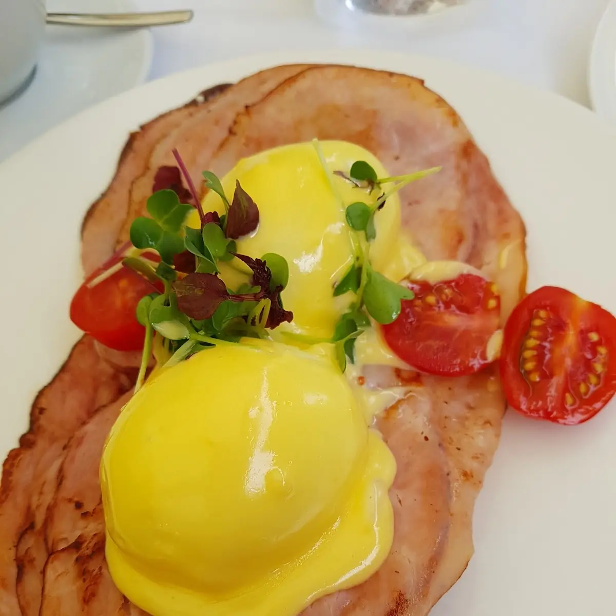 Eggs Benedict